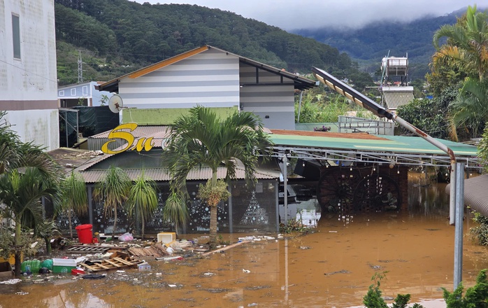 Lâm Đồng thiệt hại hơn 1.000 tỉ đồng do mưa lũ, sạt lở - Ảnh 1.