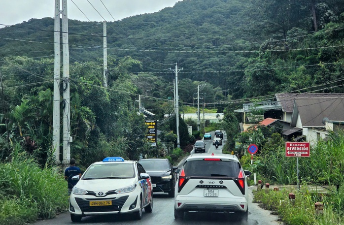 Công bố tình trạng khẩn cấp đèo Mimosa, đường nào lên Đà Lạt? - Ảnh 2.