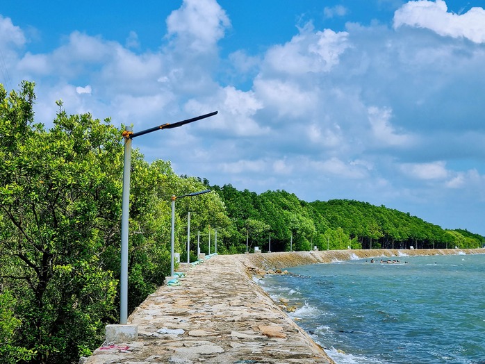 Salt-making - a unique highlight that defines Thieng Lieng’s tourism identity - Ảnh 9.