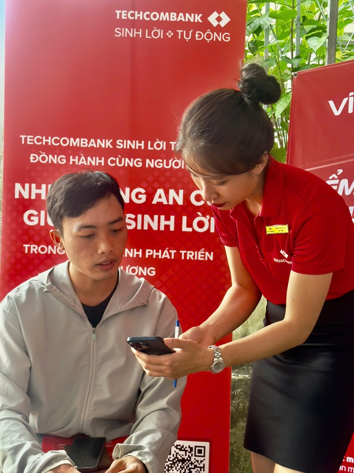 TP HCM: Hỗ trợ hộ kinh doanh kê khai, nộp thuế điện tử - Ảnh 2.