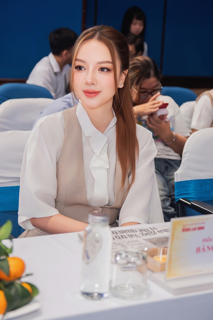 Diễn viên Băng Di "cực mê" Trấn Thành - Ảnh 1.