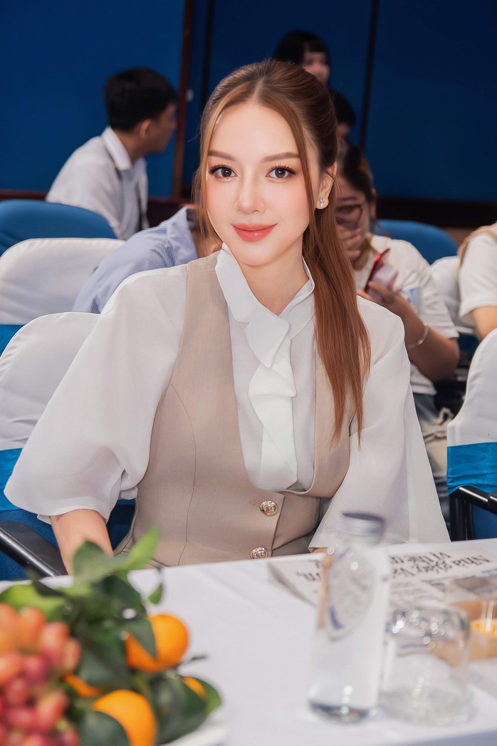 Diễn viên Băng Di "cực mê" Trấn Thành - Ảnh 4.