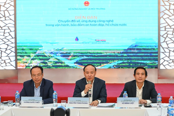 Mưa lũ bất thường và thách thức Quản lý hồ đập tại việt nam - Ảnh 1.