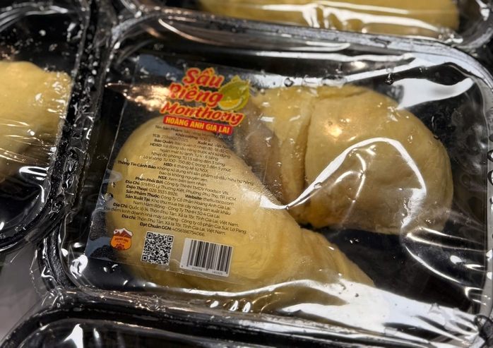 Bầu Đức bất ngờ mang sầu riêng bán trong nước - Ảnh 1.