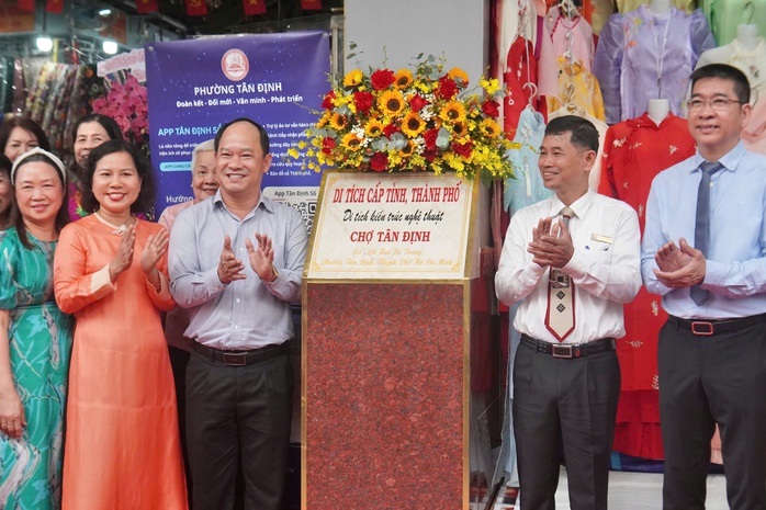 Chợ Tân Định gần 100 tuổi được công nhận Di tích cấp TPHCM với giá trị văn hóa độc đáo - Ảnh 3.