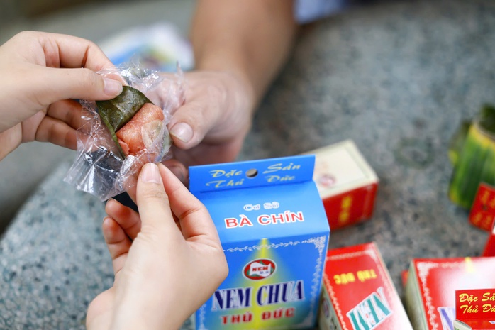 Hơn nửa thế kỷ gìn giữ nghề nem Thủ Đức - Ảnh 4.