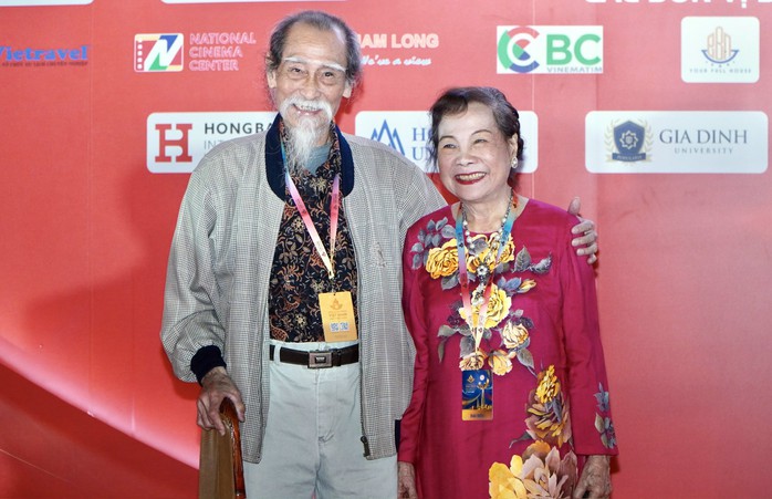 Vợ chồng Thu Trang – Tiến Luật, Lý Hải – Minh Hà đẹp đôi thảm đỏ - Ảnh 5.