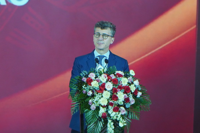 Dàn sao ba phim trăm tỉ đồng "đốt cháy" sân khấu khai mạc Liên hoan phim Việt Nam XXIV - Ảnh 5.