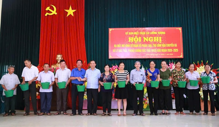 Cuộc thi Lòng tốt lần 4: Cựu chiến binh Nguyễn Hữu Hoạch biến rác thành vàng - Ảnh 1. Cuộc thi Lòng tốt lần 4: Cựu chiến binh Nguyễn Hữu Hoạch biến rác thành vàng - Ảnh 1.