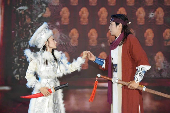 Nghệ sĩ Nhà hát Cao Văn Lầu tạo ấn tượng đẹp tại TP HCM - Ảnh 2.