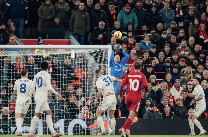 Liverpool thua sốc tại Anfield, Nottingham Forest mạnh mẽ quật ngã nhà vô địch - Ảnh 2.