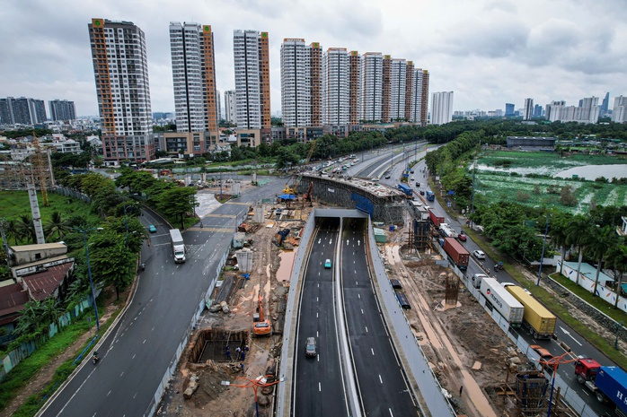 TẠO SỨC BẬT ĐỂ TP HCM BỨT PHÁ: Những "cú hích" từ đất đai - Ảnh 1. TẠO SỨC BẬT ĐỂ TP HCM BỨT PHÁ: Những "cú hích" từ đất đai - Ảnh 1.