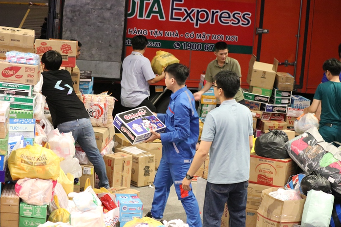 TPHCM không ngủ vì miền Trung thân yêu - Ảnh 5.