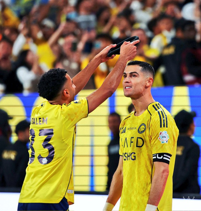 Ronaldo tái hiện "xe đạp chổng ngược" hạ Juventus, Al-Nassr tiếp tục thăng hoa - Ảnh 3.