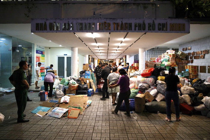 TPHCM không ngủ vì miền Trung thân yêu - Ảnh 20.