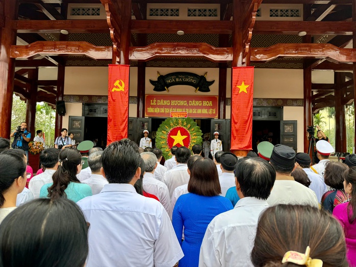 - Ảnh 1. - Ảnh 1.