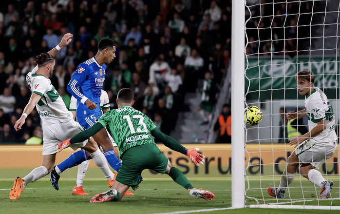 Jude Bellingham giúp Real Madrid đòi ngôi đầu La Liga - Ảnh 6.