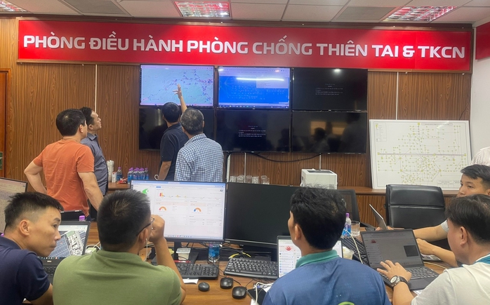 Sở Khoa học và Công nghệ TPHCM hỗ trợ Khánh Hòa khắc phục hậu quả bão lũ - Ảnh 1.