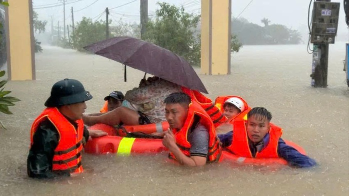 Miền Bắc sắp đón thêm đợt không khí lạnh mạnh, miền Trung mưa lớn diện rộng - Ảnh 1.