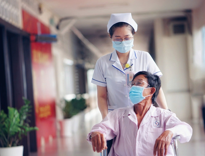 Làm rõ quyền bổ nhiệm và số lượng vị trí việc làm tại Trạm Y tế cấp xã - Ảnh 1.