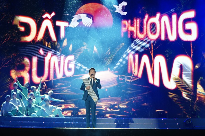 Thu Trang, Đoàn Thiên Ân "đọ sắc" cùng Hồng của "Mưa đỏ" - Ảnh 25.