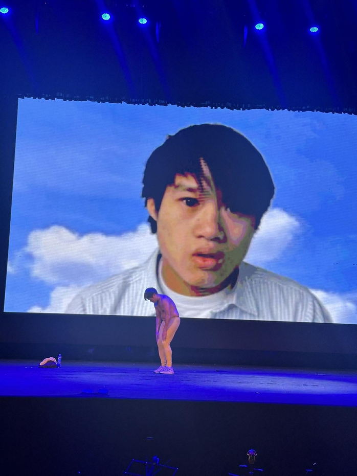 Kịch độc thoại Phi Nguyễn - Cuộc tự vấn về bản ngã - Ảnh 3.