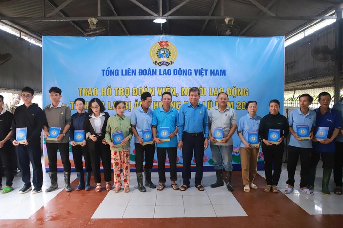 Công đoàn hỗ trợ khẩn cấp 1,5 tỉ đồng cho đoàn viên tỉnh Gia Lai bị thiệt hại do mưa lũ - Ảnh 5.