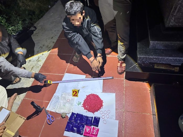 Hai đối tượng cất giấu ma tuý ở nơi nhiều người không ngờ tới! - Ảnh 3.