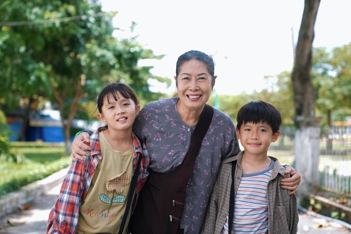 NSƯT Kim Phương: "Tôi sợ đóng cùng con nít" - Ảnh 2.