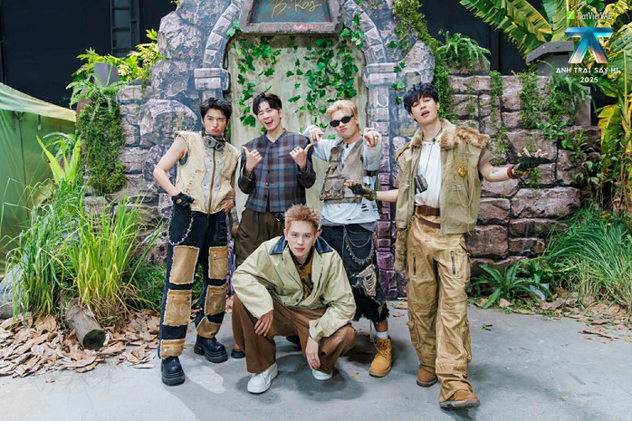 "Lỗ đen" ở vũ trụ "say hi" - Ảnh 2.