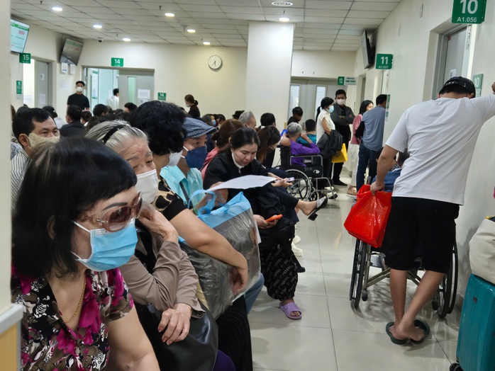 Bệnh viên thanh toán trực tiếp quyền lợi cho người bệnh đóng BHYT 5 năm liên tục  - Ảnh 1.