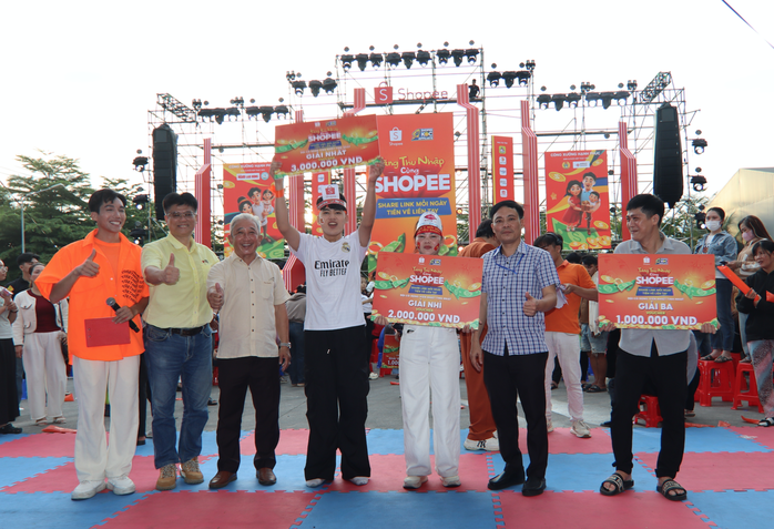 Sân chơi "Công xưởng hạnh phúc" đến với Công ty Ampacs International - Ảnh 13.