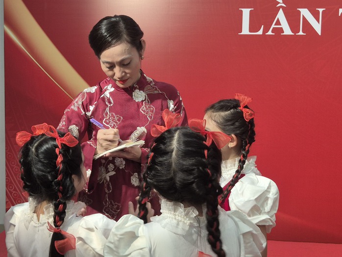 Trấn Thành, dàn mỹ nam "Mưa đỏ"… khuấy động thảm đỏ! - Ảnh 31.