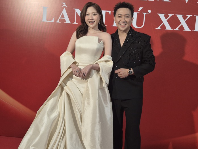 Trấn Thành, dàn mỹ nam "Mưa đỏ"… khuấy động thảm đỏ! - Ảnh 5.