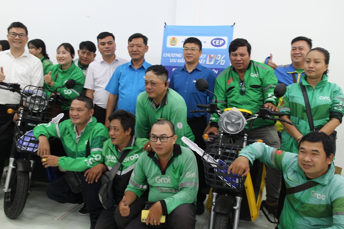 Cho tài xế xe ôm công nghệ vay 0 đồng để đổi xe điện - Ảnh 3.