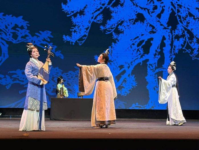 "Tỳ bà ký" toàn nữ bang Việt kịch Trung Hoa chinh phục khán giả Liên hoan sân khấu thử nghiệm - Ảnh 7.