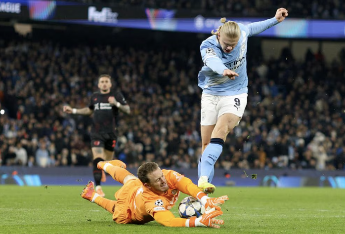 Man City gục ngã trước Leverkusen, Pep Guardiola nhận cột mốc đáng quên - Ảnh 5.