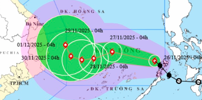 Biển Đông đón bão số 15 với sức gió cấp 10 , hướng vào Nam Trung Bộ - Ảnh 1.