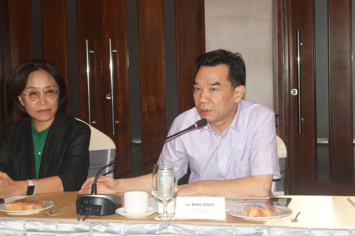 LĐLĐ TPHCM tiếp, làm việc với đoàn Tổng Công hội Thượng Hải - Ảnh 3.