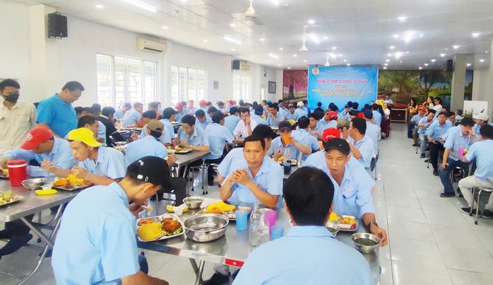 Điểm đặc biệt trong chương trình chăm lo Tết Nguyên đán Bính Ngọ tại Đà Nẵng - Ảnh 2.