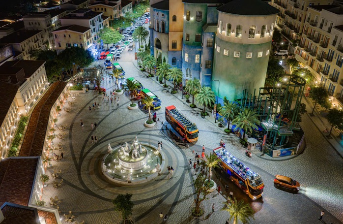 Phu Quoc sees an explosion of international tourists - Ảnh 1.