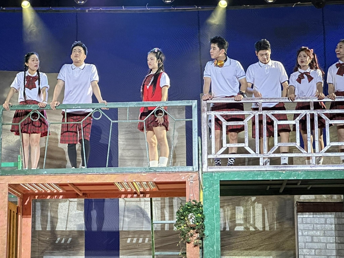 Dấu ấn nhạc kịch "Rồi tôi sẽ lớn" của NSƯT Lê Ánh Tuyết tại Liên hoan quốc tế thử nghiệm - Ảnh 4.