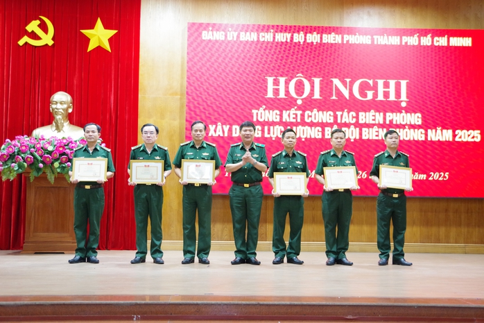 Bộ đội Biên phòng TP HCM triệt phá hơn 300 vụ vi phạm và nhiều đường dây ma túy - Ảnh 2. Bộ đội Biên phòng TP HCM triệt phá hơn 300 vụ vi phạm và nhiều đường dây ma túy - Ảnh 2.