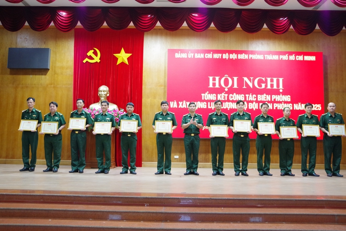 Bộ đội Biên phòng TP HCM triệt phá hơn 300 vụ vi phạm và nhiều đường dây ma túy - Ảnh 3. Bộ đội Biên phòng TP HCM triệt phá hơn 300 vụ vi phạm và nhiều đường dây ma túy - Ảnh 3.