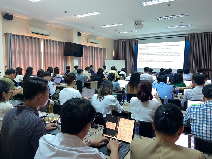 Mưu sinh trên nền tảng số - Ảnh 1.