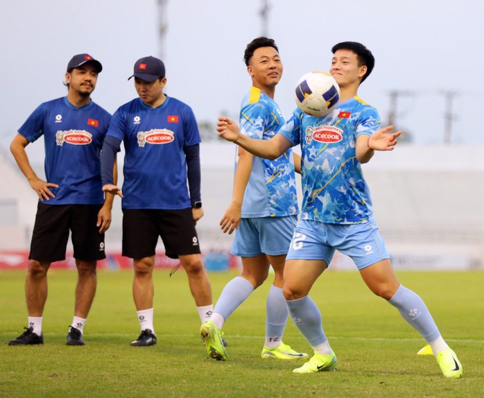 U22 Việt Nam tăng cường rèn đấu pháp chiến thuật - Ảnh 4.