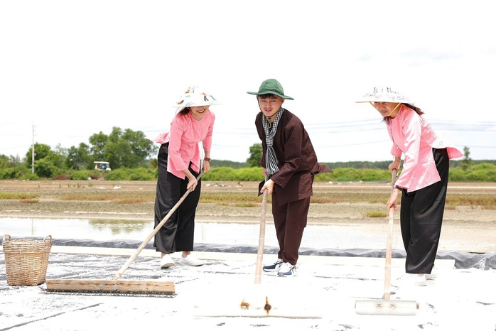 Hạt muối Lý Nhơn “vượt sóng” - Ảnh 3.