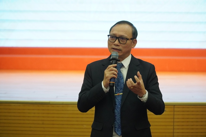 Tuyên tuyền theo phong cách mới, sinh viên hào hứng chấp hành giao thông  - Ảnh 3.