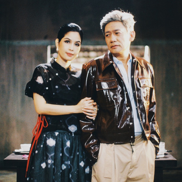 Vợ Duy Mạnh xuất hiện cùng quyển nhật ký kể lại đêm chờ chồng - Ảnh 1.