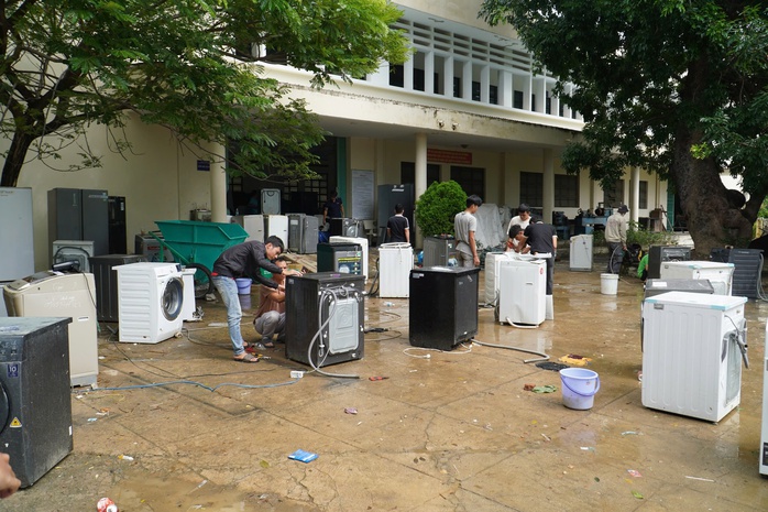 Khánh Hòa: Sửa xe máy, sửa điện lạnh miễn phí cho người dân - Ảnh 6.